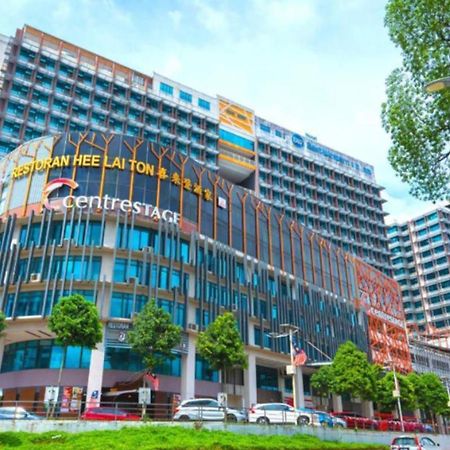 Centrestage Petaling Jaya By Perfect Host Hotell Exteriör bild The hotel in 2015
