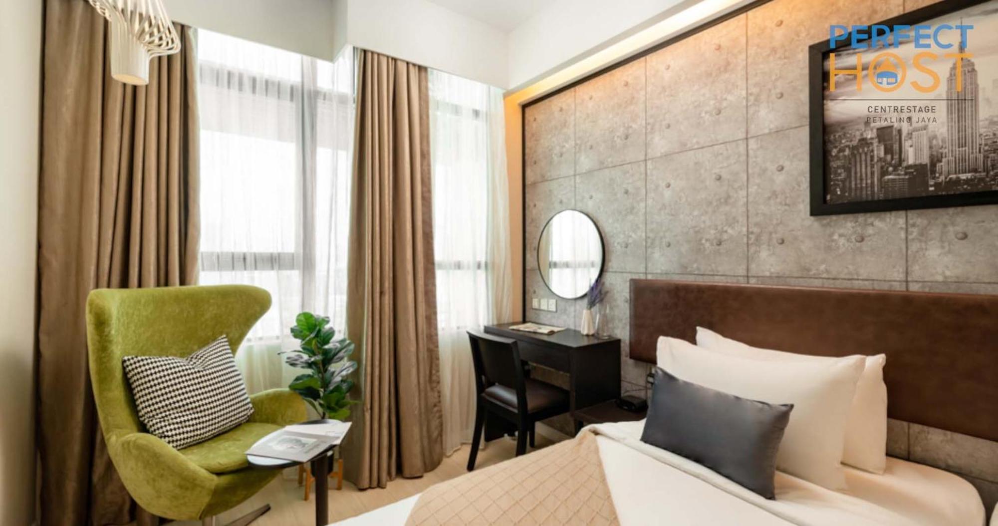 Centrestage Petaling Jaya By Perfect Host Hotell Exteriör bild Deluxe Room