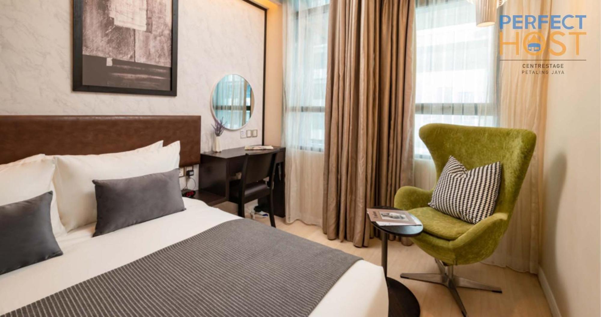Centrestage Petaling Jaya By Perfect Host Hotell Exteriör bild Deluxe Room