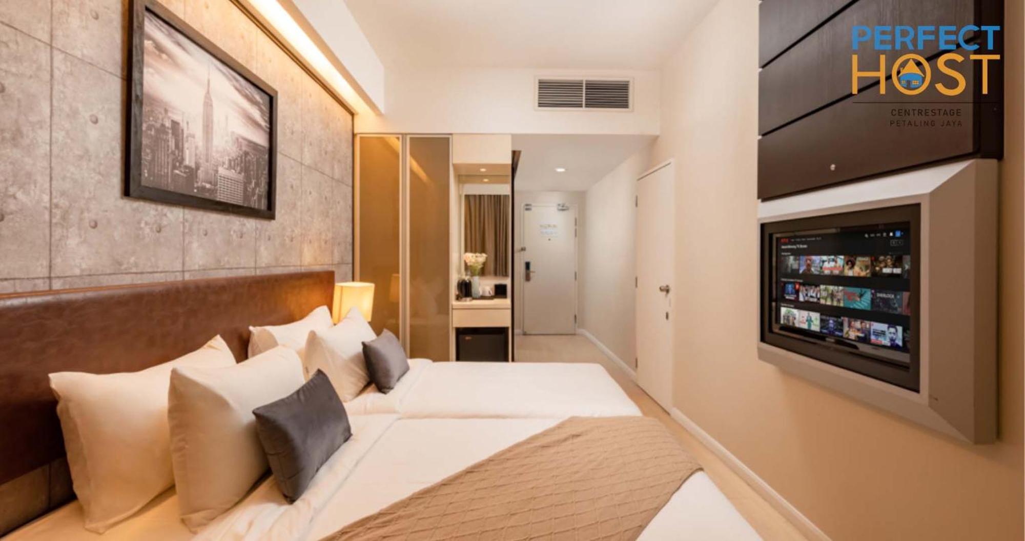 Centrestage Petaling Jaya By Perfect Host Hotell Exteriör bild Deluxe Room